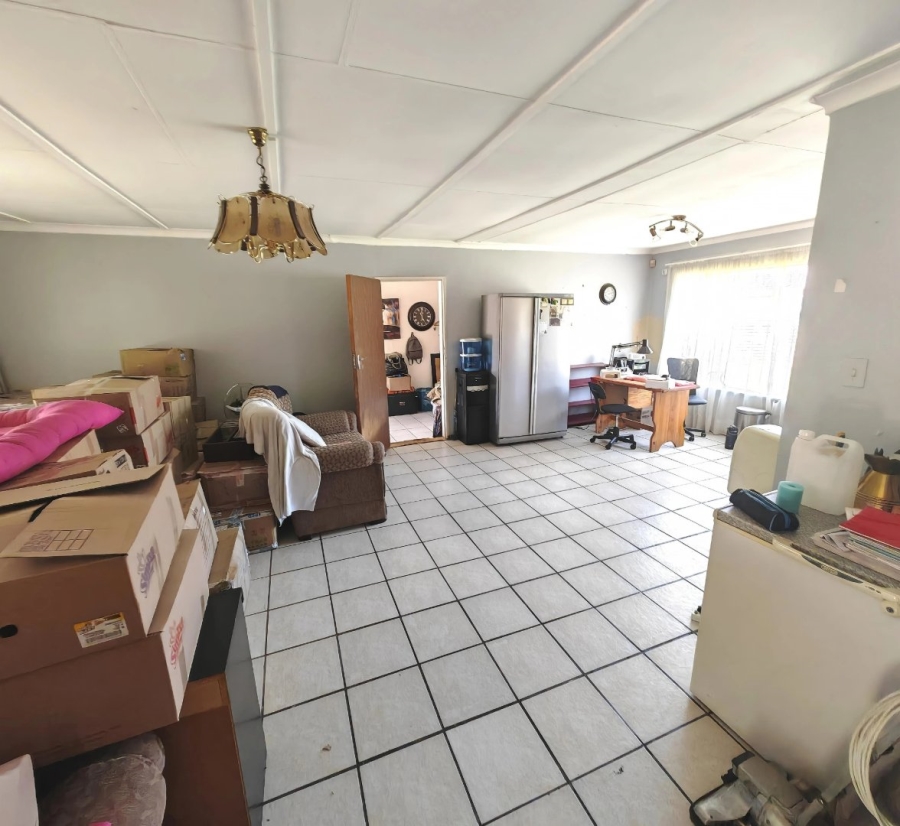 4 Bedroom Property for Sale in Pellissier Free State